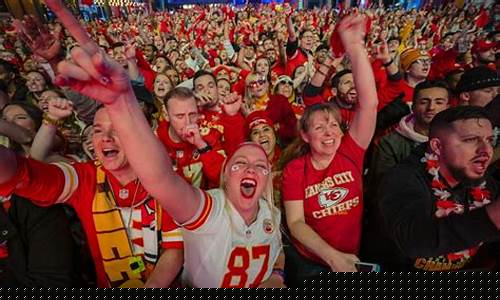 Fans Go Wild for WABO Basketball Games