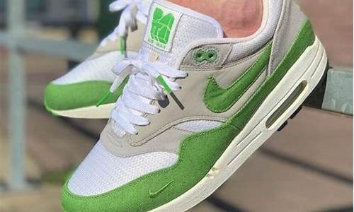 How to Maximize Your Happy Hour at Cabo Wabo