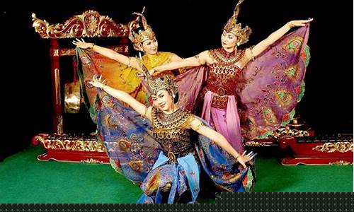 Kesenian Luar Biasa dari Wabo Live Entertainment